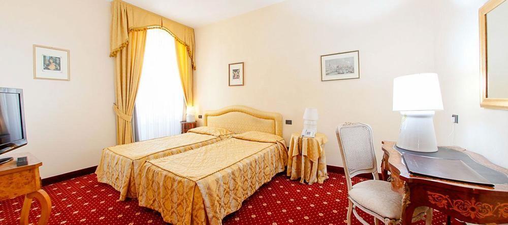 Grande Albergo Internazionale Бриндизи Экстерьер фото