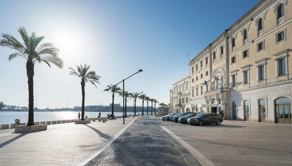 Grande Albergo Internazionale Бриндизи Экстерьер фото