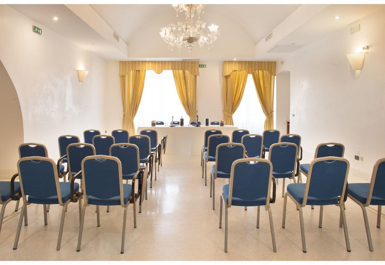 Grande Albergo Internazionale Бриндизи Экстерьер фото